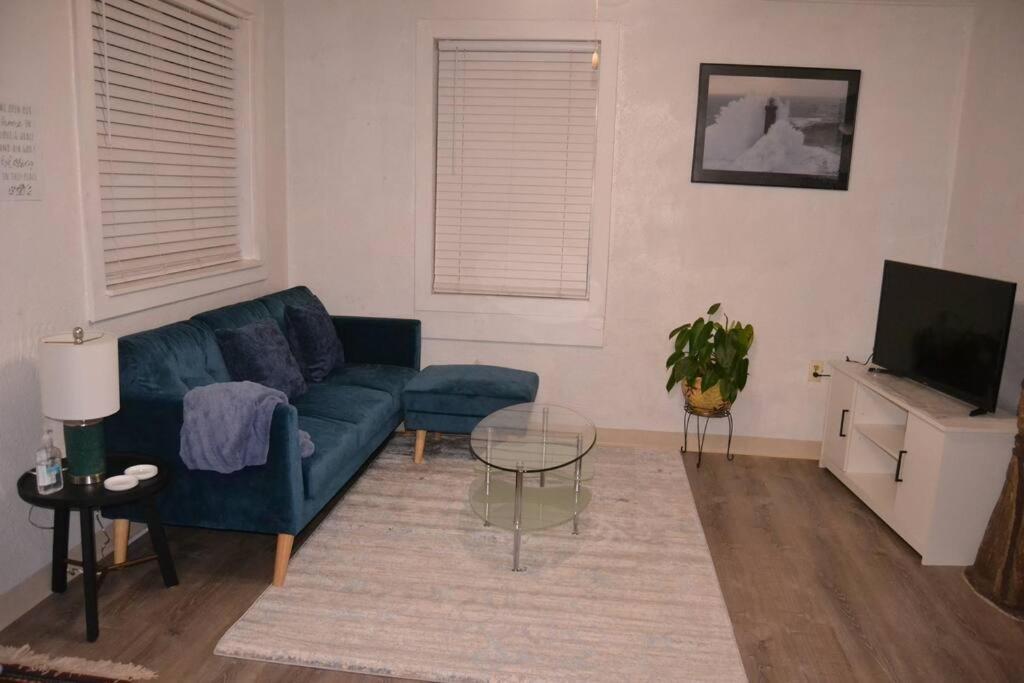 Bright And Cozy Lighthouse Cottage In Greenville Sc Esterno foto