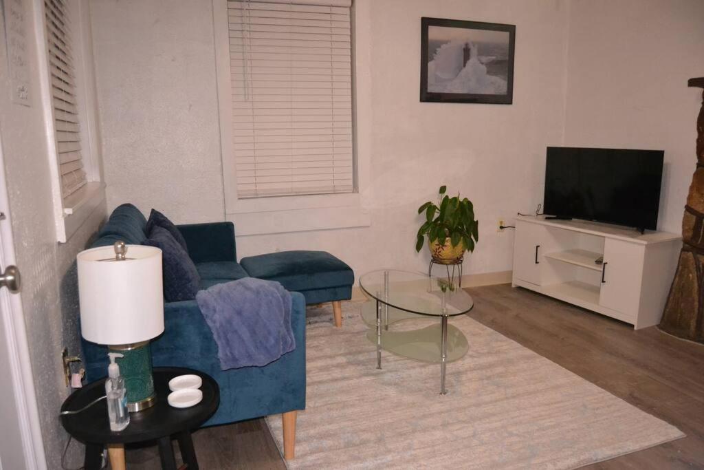 Bright And Cozy Lighthouse Cottage In Greenville Sc Esterno foto