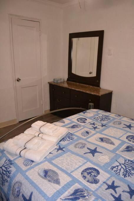 Bright And Cozy Lighthouse Cottage In Greenville Sc Esterno foto